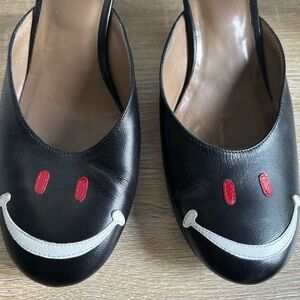 L’arte del Sandalo Black Leather Kitten Heel Mules Size 9 Smiley Detail